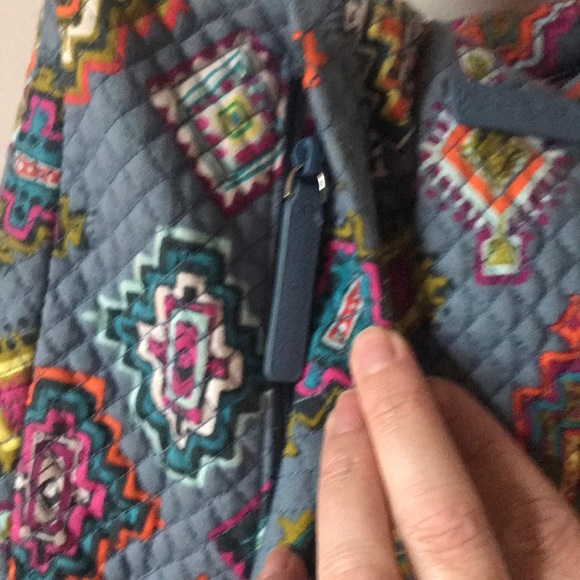 VERA BRADLEY Hadley Retired Painted Medallions - Picture 4 of 6